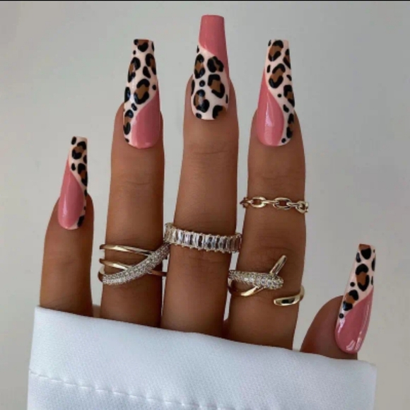 24pcs Leopard Print Press On Nails - Picture 1 of 3